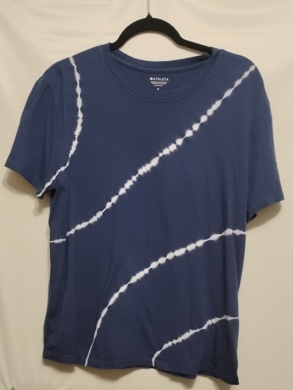 Athleta Navy and White Tie-Dye Short Sleeve Tee‎